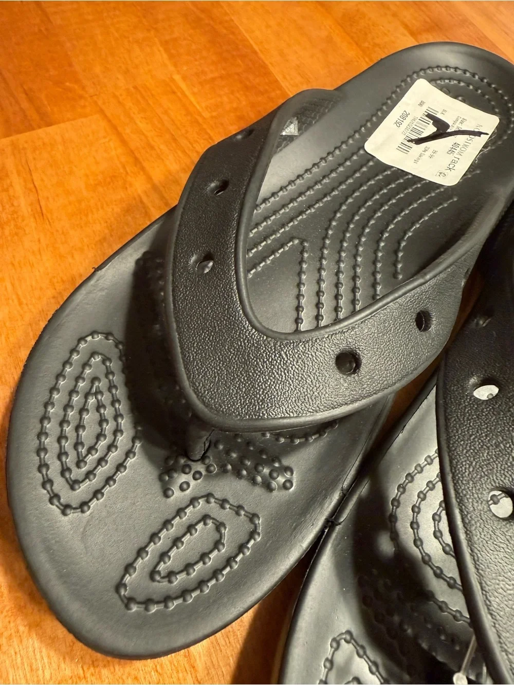 CROCS Women's Black Thong Sandal size 5